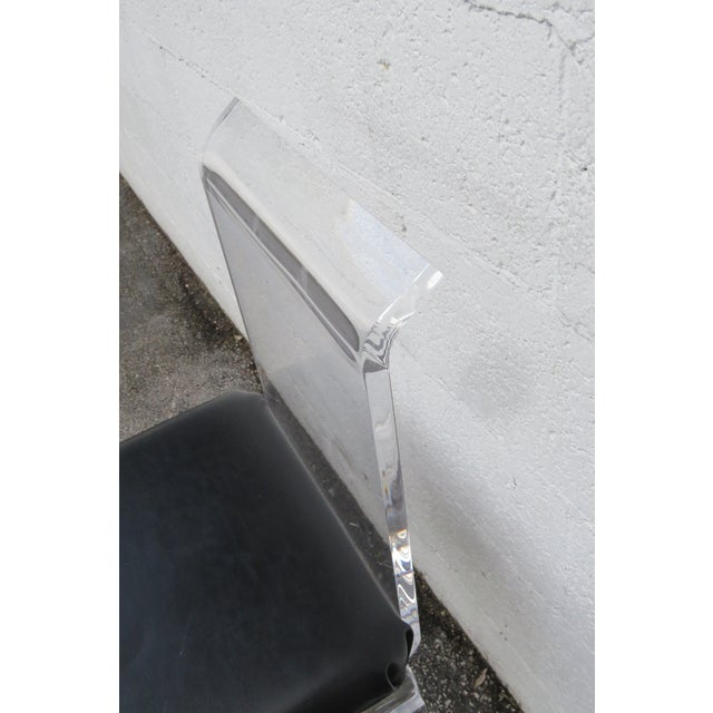 Hollywood Regency Vintage Lucite Vanity Chair 6252 For Sale - Image 9 of 15