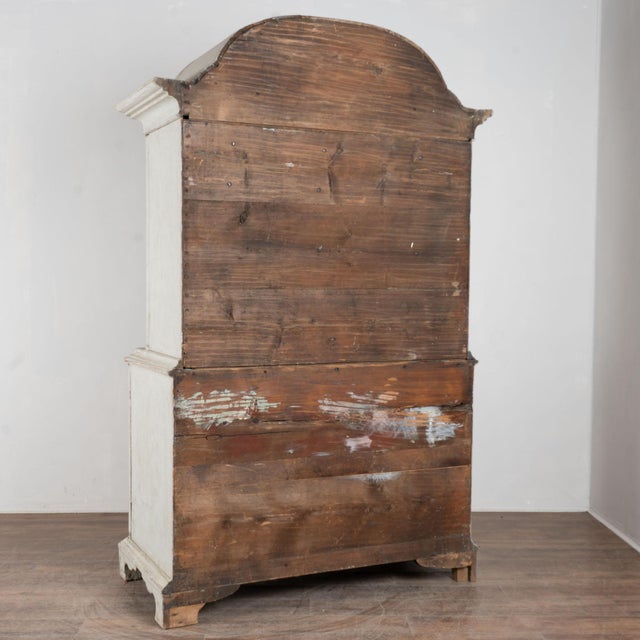 19th Century Swedish Gustavian Pine Wedding Cabinet in Gray Painted Finish For Sale - Image 16 of 16