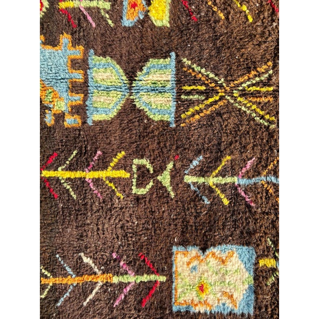 Modern Traditional Moroccan Berber Brown Rug For Sale - Image 6 of 8