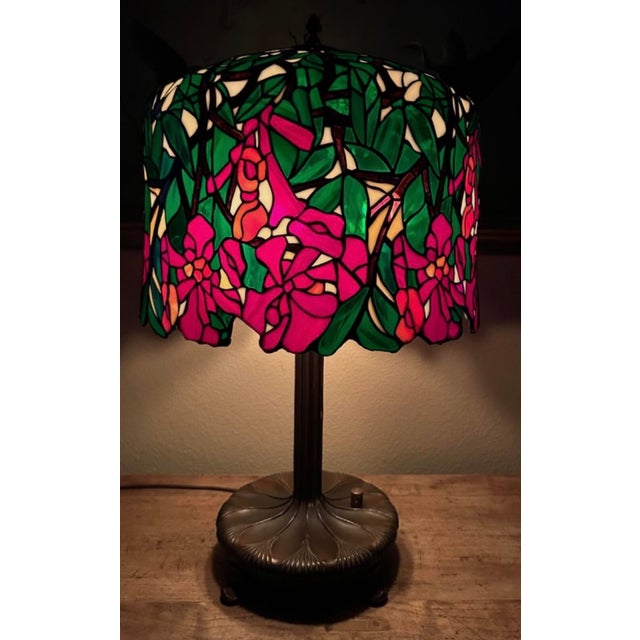 Red Unique Art Glass & Metal Company Tiffany Studios Style Morning Glory Leaded Glass Table Lamp, Circa 1915 For Sale - Image 8 of 18