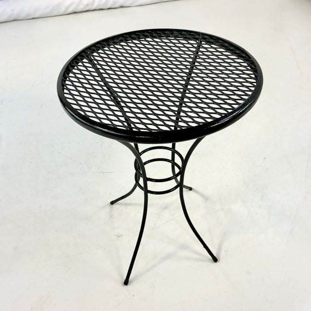 Mid-Century Atomic Mesh Salterini Style Boho Chic Outdoor Drinks Table, Newly Painted For Sale - Image 6 of 10