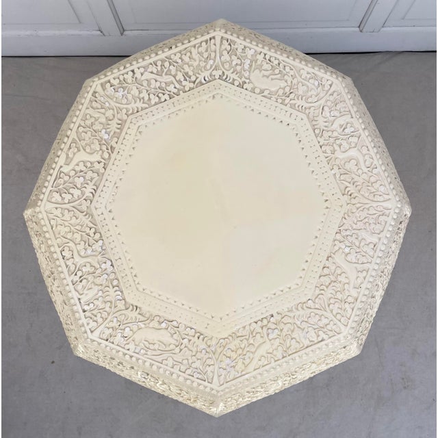 Anglo-Indian Victorian Octagonal Carved Pedestal Side Table in Antique White For Sale - Image 10 of 12
