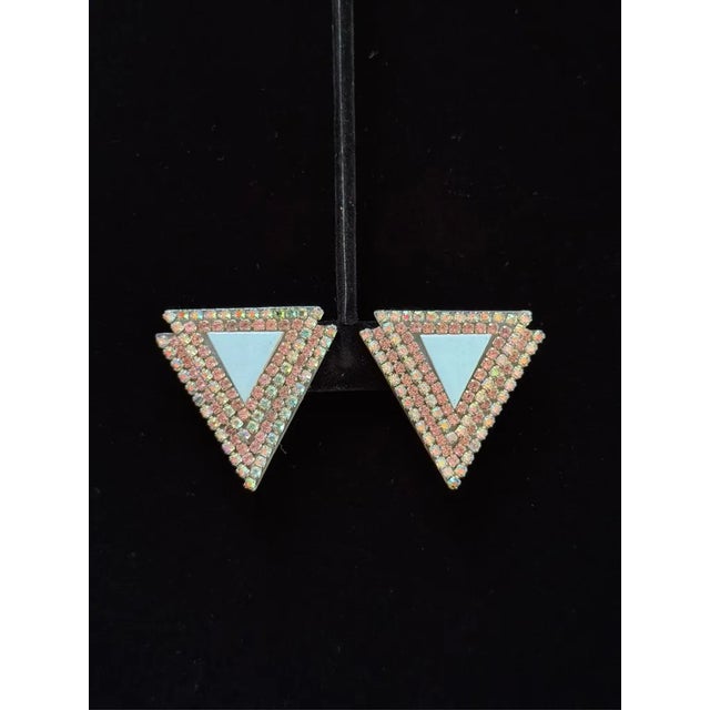 These rare vintage Roxanne Assoulin Art Deco Style earrings are in excellent condition and rarely worn.