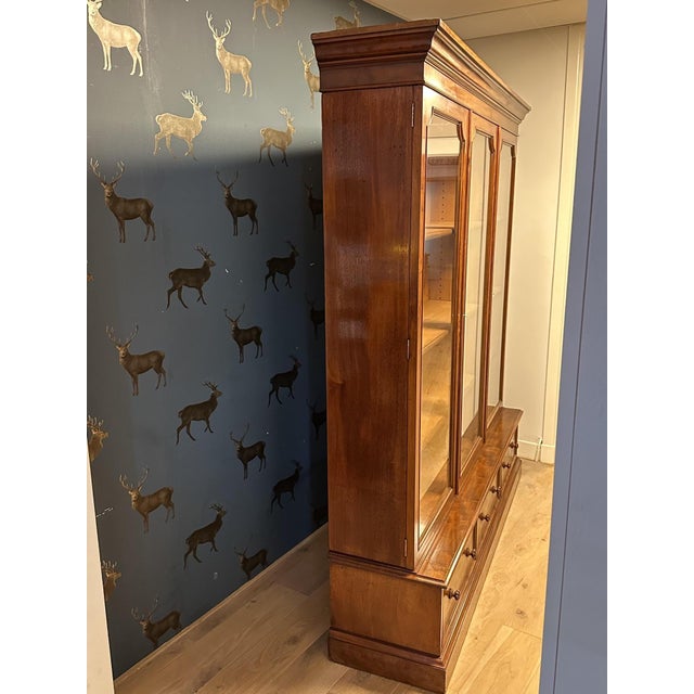 Large English Bookcase in Mahogany For Sale - Image 3 of 16