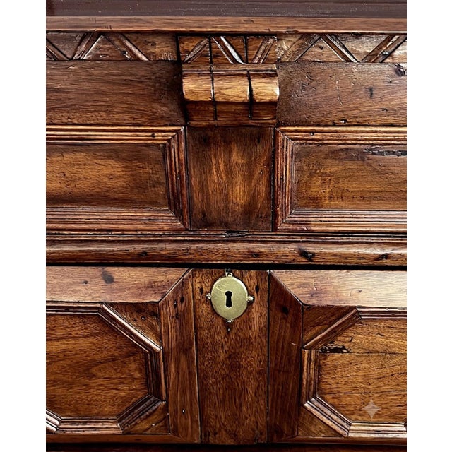 Rare Bermudian British Colonial Cedar Chest of Drawers For Sale In San Francisco - Image 6 of 11