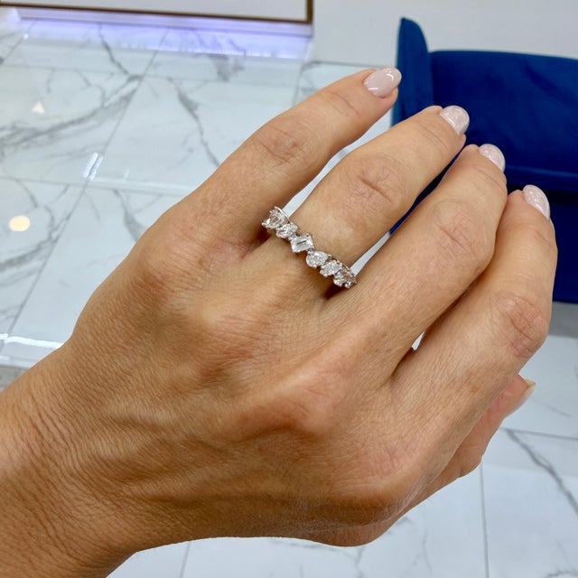 Silver 14k White Gold 1.52ctw Staggered Mixed Multi Shape Diamond Eternity Band Ring, Size 6.5 For Sale - Image 8 of 8