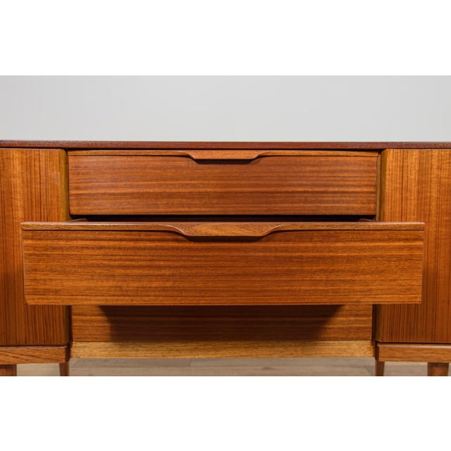 Mid-Century Teak Sideboard from Austinsuite, United Knigdom, 1960s For Sale - Image 16 of 18
