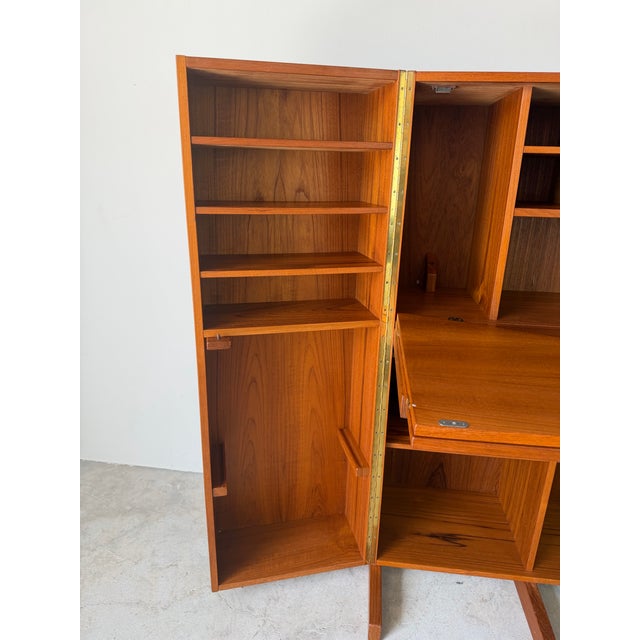 Brown Mid-Century Danish Modern Teak “Magic Box” Folding Desk by Niels Erik Glasdam Jensen for Vantinge Møbelindustri For Sale - Image 8 of 18