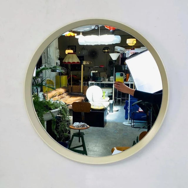 Italian Mid-Century Modern Round White Plastic Mirror, 1980s For Sale - Image 13 of 16