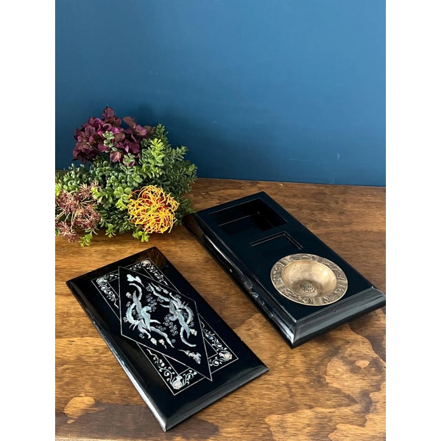 Vintage Korean Lacquer Trinket Box – Mother of Pearl Inlay, Ashtray Insert For Sale - Image 4 of 9