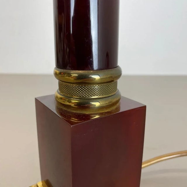 Modernist Italian Red Catalina and Brass Tube Table Light, 1960s For Sale - Image 6 of 18