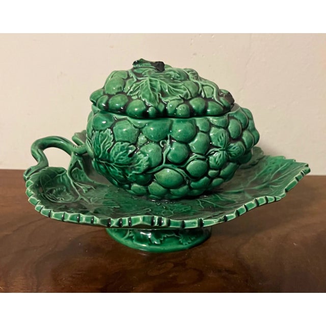 Victorian Antique 19th Century English Regency Green Pottery Sauce Tureen in the Form of a Grape Cluster and Leaf For Sale - Image 3 of 13