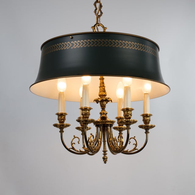 French 1960s Spanish Louis XVI Style Hunter Green Bouillotte 6-Light Chandelier For Sale - Image 3 of 16