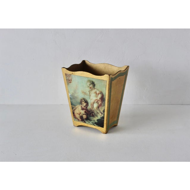 Italian Florentine Gold Gilt Finish Decoupage Cherubs Wastebasket Vintage Mid-Century For Sale - Image 13 of 13