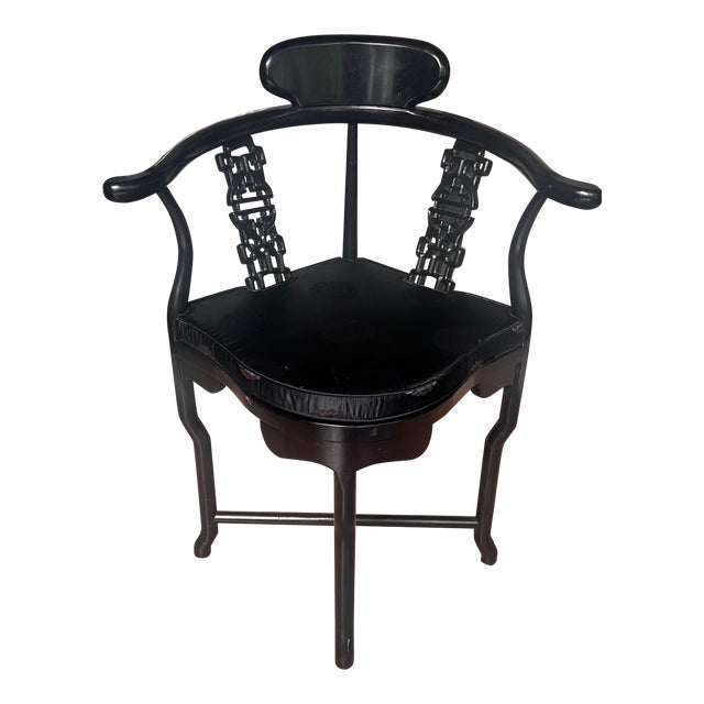 1990s Asian Black Lacquered Corner Chair For Sale