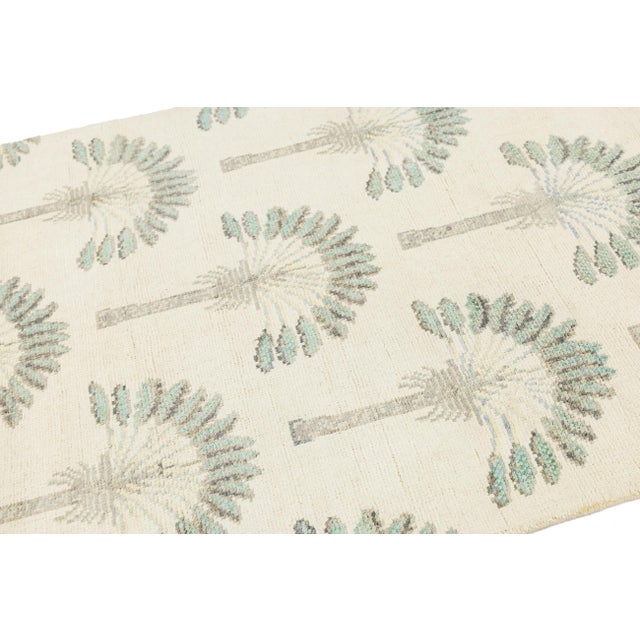 Art Deco Inspired Modern Palm Tree Wool Rug in Neutral Cream 4x6 For Sale In New York - Image 6 of 9