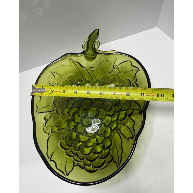 Avocado Mid-Century Modern Viking Glass Epic Grape Bowl, Avocado Green, C. 1960s–1970s For Sale - Image 8 of 8