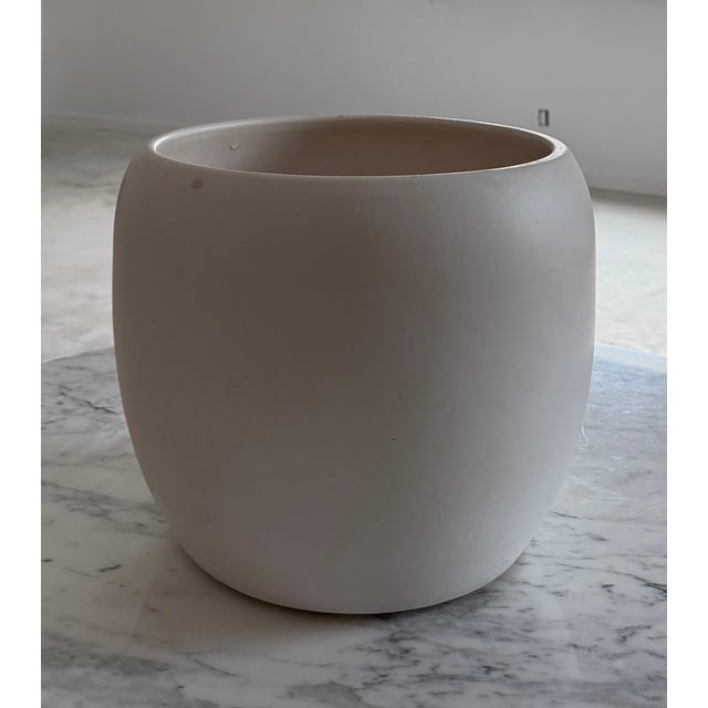 Matte White Gainey Planter La Verne California J-12 Architectural Pottery For Sale - Image 12 of 15