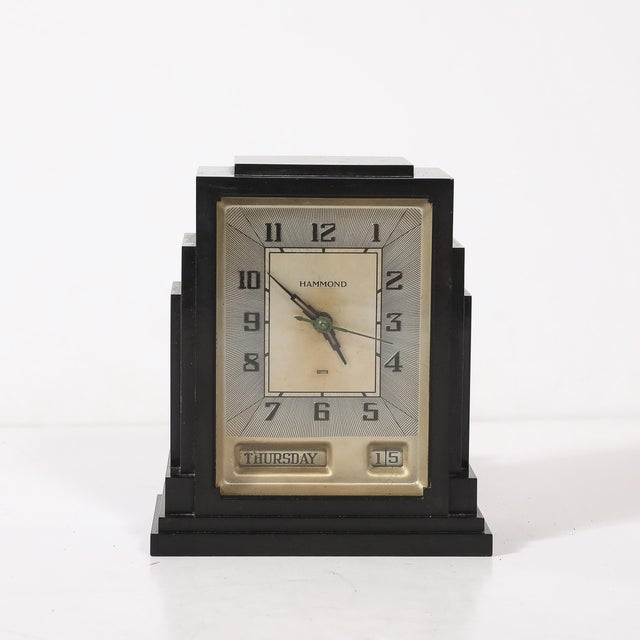 1930s Art Deco Skyscraper Style Hammond Bakelite Electric Clock W/ Day Date Function For Sale - Image 5 of 13
