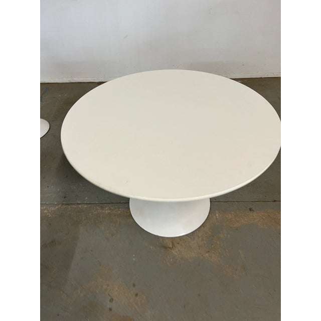 Mid-Century Modern Eero Saarinen Style Tulip Round Dining Table and Chairs For Sale - Image 11 of 12