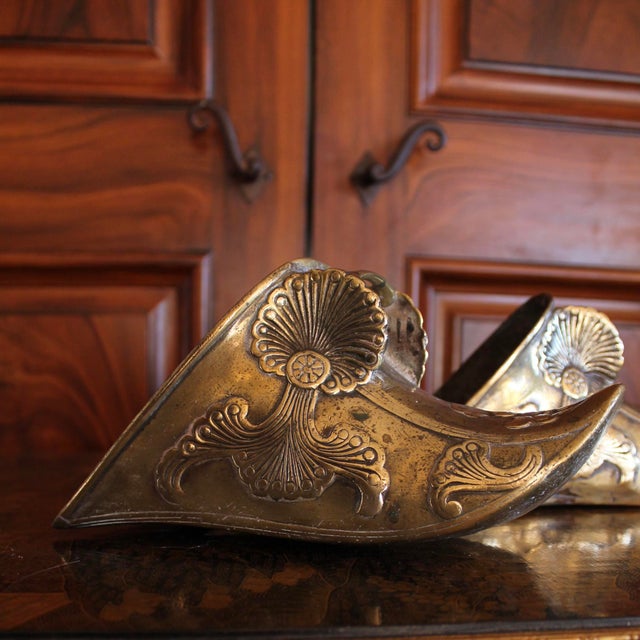 Brass Stirrups With Anthemion Ornament, 19th Century Spanish Colonial For Sale - Image 9 of 11