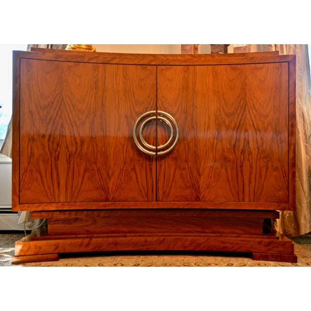 Curved Cabinet Aphelion in Matched Figured Flame Olivewood For Sale In New York - Image 6 of 6