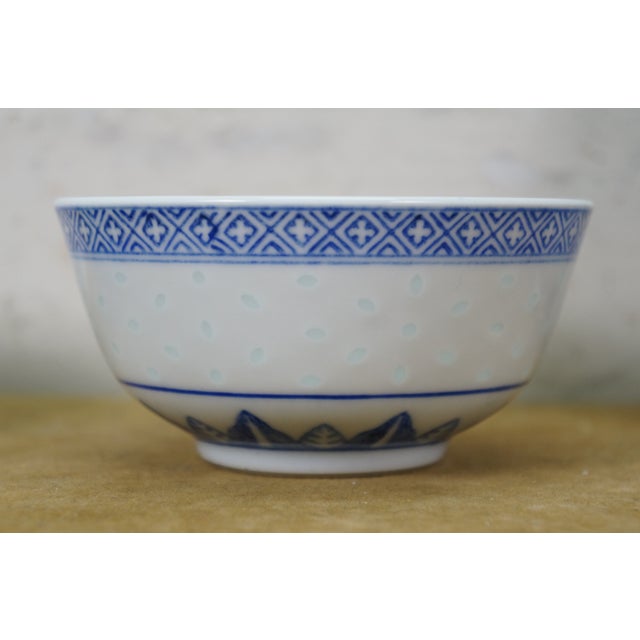 Ceramic Mid 20th Century Tienshan Chinese Chinoiserie Blue White Rice Grain Dinner Service - 55pcs For Sale - Image 7 of 16