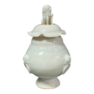 Late 20th Century Chinese Art Light Celadon Porcelain Covered Jar For Sale