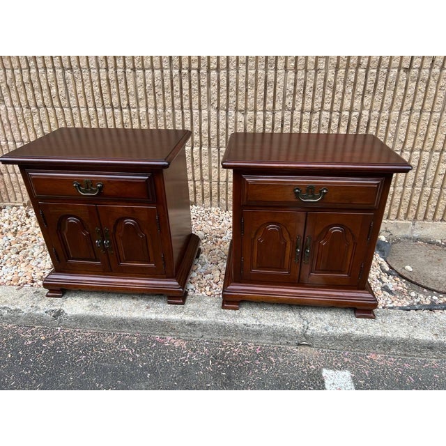 Pair of Kling Furniture Chippendale Style Solid Cherry Nightstands Bedside Tables. 1950s For Sale - Image 12 of 12