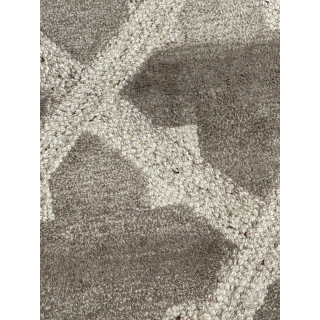 Gray 8ft 2in × 10ft 1in Artisan De Luxe Gray Fleur-De-Lys Wool Area Rug For Sale - Image 8 of 12