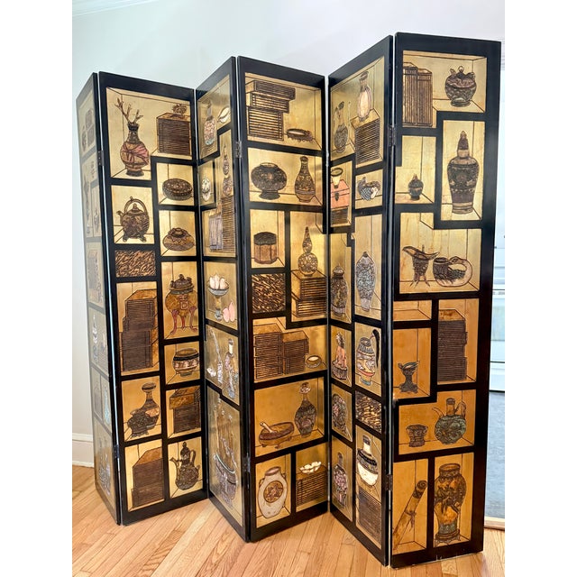 Hollywood Regency 1970s Chinese Six-Panel Carved Gold Lacquered Coromandel Screen For Sale - Image 3 of 12