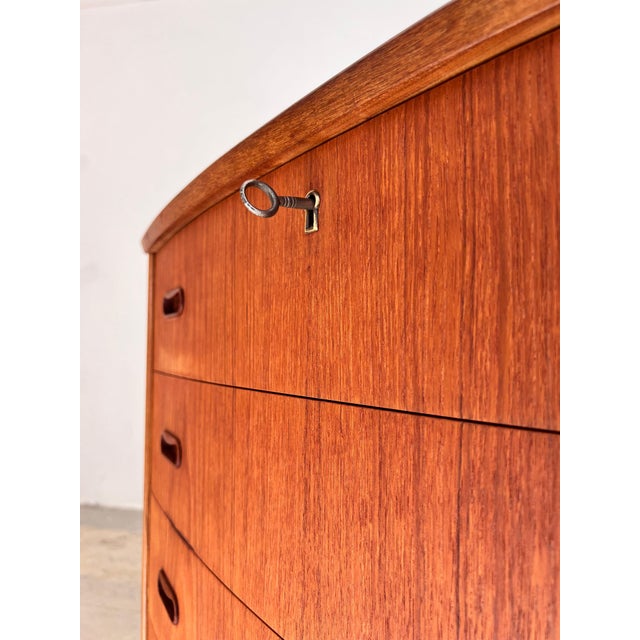 Semi-Circular Teak Chest of Drawers with Lock, 1950s For Sale - Image 3 of 10