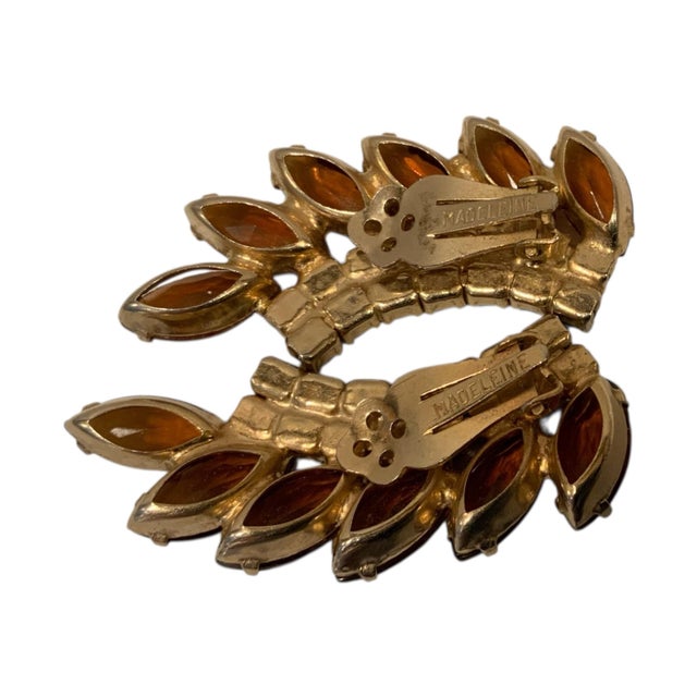 Traditional 1950s Madeline Clip on Costume Earrings Amber and Emerald Colors, A Pair For Sale - Image 3 of 3