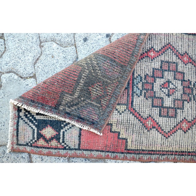 1960s 1960s Vintage Pale Red Boho Style Rug For Sale - Image 5 of 6