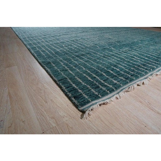 2020s 9x12 Green Hand-Knotted Wool Linear Silhouette Geometric Modern Carpet Rug For Sale - Image 5 of 9