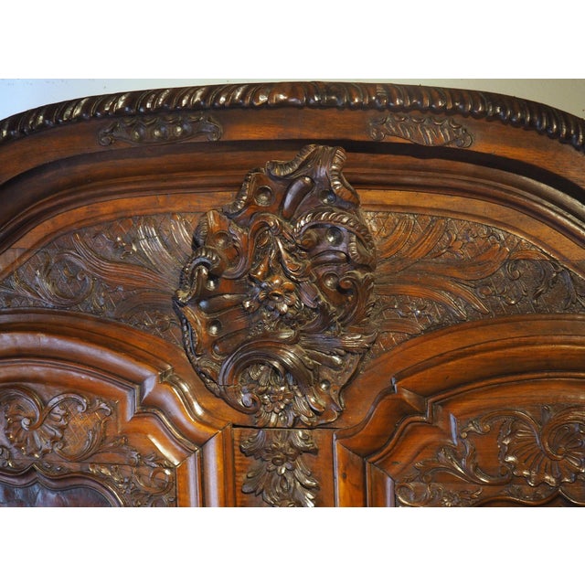 Spectacular Walnut and Burl Walnut Régence Armoire From Lyon, France, Circa 1715 For Sale - Image 11 of 18