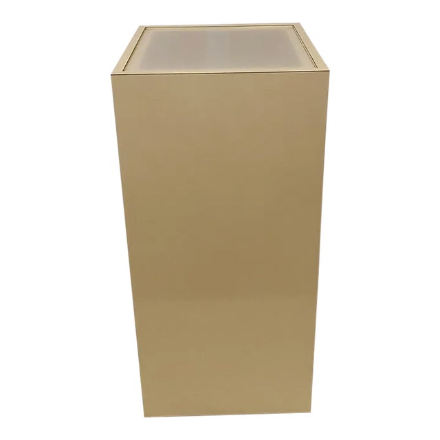 Light up your life so many different ways and with any color bulb you chose. This Postmodern off white laminate pedestal...