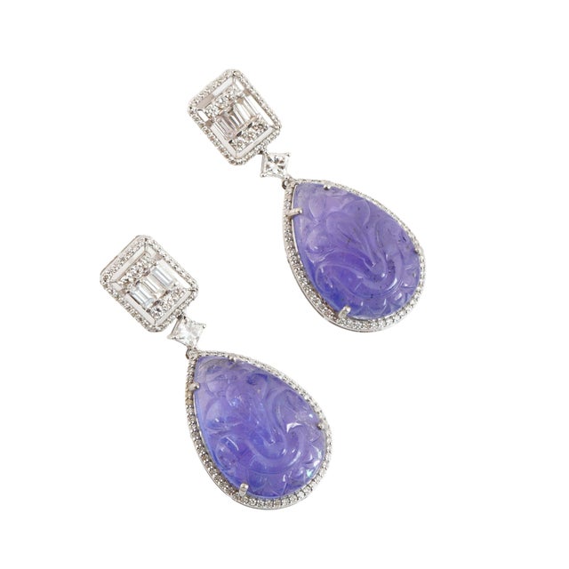 Purple Natural tanzanite diamond earring in 18k gold For Sale - Image 8 of 18
