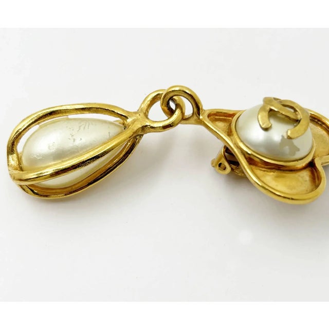 Chanel Vintage Gold Plated CC Heart Pearl Tear Drop Dangle Clip on Large Earrings For Sale In Los Angeles - Image 6 of 6