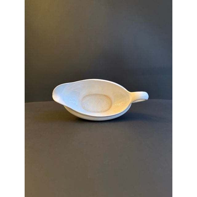 1960s 1960s Mid-Century Modern Crooksville China Company White Gravy Boat For Sale - Image 5 of 6