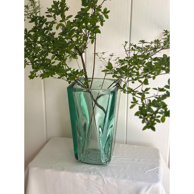 Description Vintage 1960s Blenko Style Heavy Green Glass Sculptural Vase Add a striking pop of mid-century modern design...
