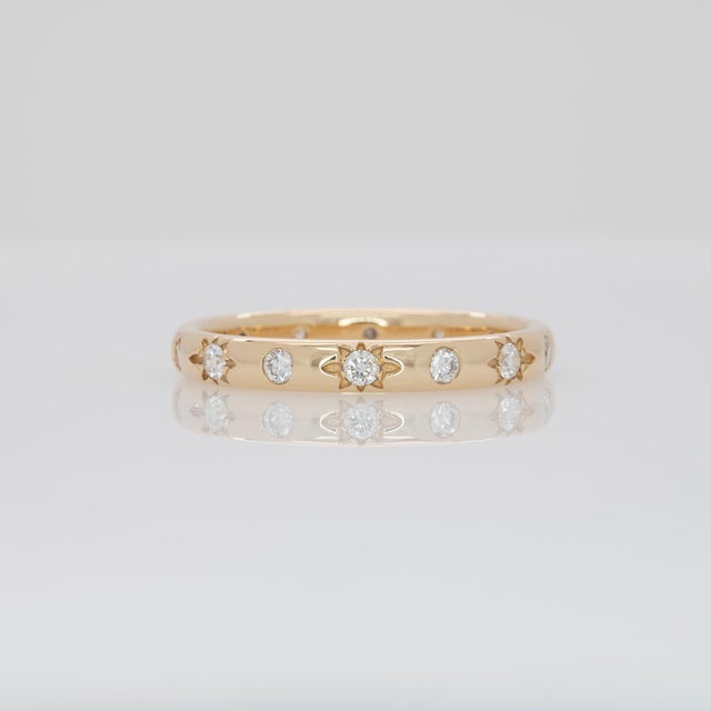 Minimalist Diamond Band: Solid 14k Gold – Star Set Round Diamonds, Fine Jewelry, Size 6.75 For Sale - Image 4 of 6
