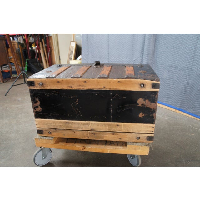 Wood Antique American Victorian Floral Embossed Oak & Metal Dome Top Steamer Trunk For Sale - Image 7 of 14