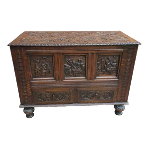 Early 20th Century Elizabethan Style Hand Carved Oak Storage / Blanket Chest