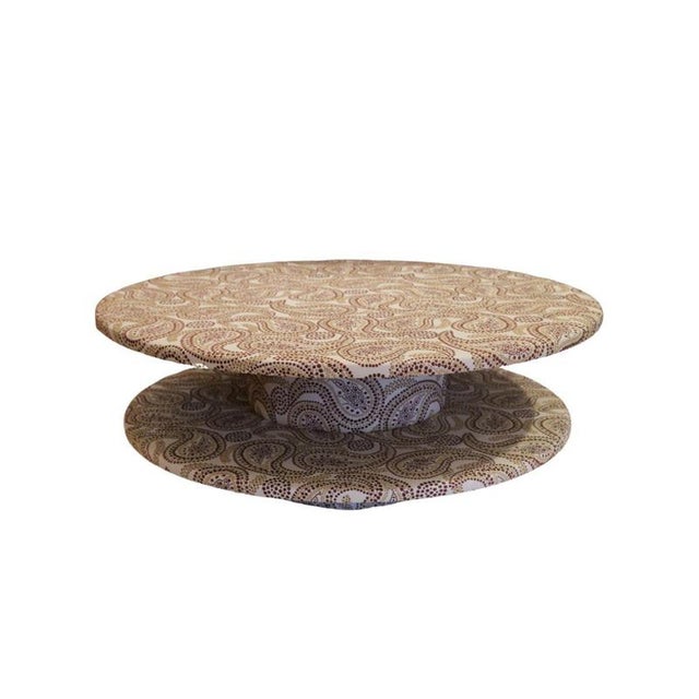 Rosalie 100 coffee table in mdf board, pine wood and fabric by popus editions. Dimensions: ⌀ 100 x h 38 cm. Materials:...