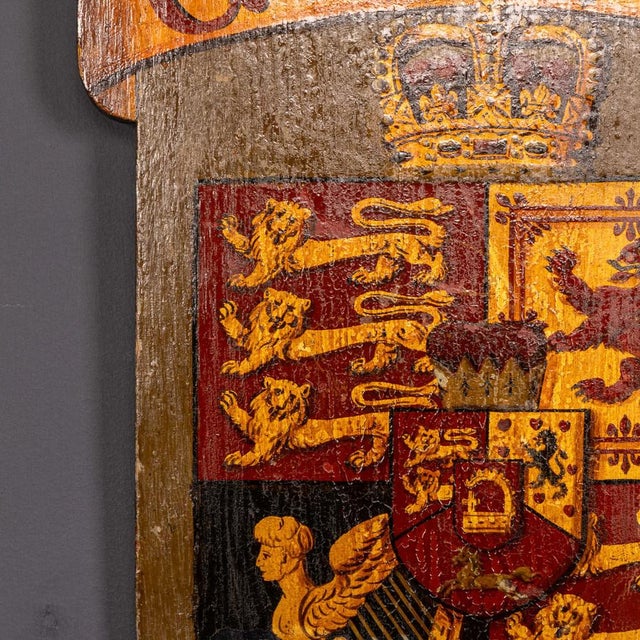 Brown Antique English Hand-Painted King George II and King George IV Heraldic Shields, 18th Century, Set of 2 For Sale - Image 8 of 17