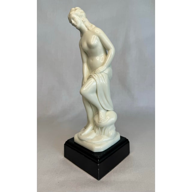 Art Deco Vintage Classical Greek Female Venus Table Top Statue, Black and White For Sale - Image 3 of 10