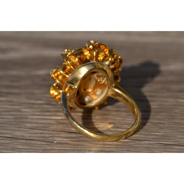 The Molanary: Ladies Vintage Serpentine and Diamond Cocktail Ring in Yellow Gold For Sale - Image 4 of 10