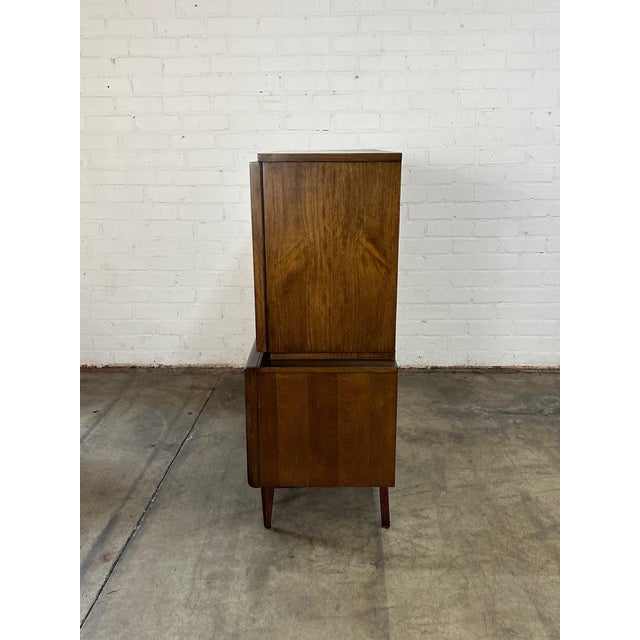 1960s Highboy Dresser by United Furniture For Sale In Los Angeles - Image 6 of 9