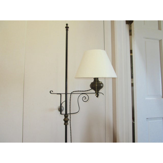 American Early 1900s Vintage Colonial Style Wrought Iron Tripod Scrollwork Floor Lamp For Sale - Image 3 of 7